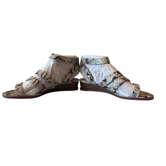 Vince Camuto Resensa Oatmeal Multi Snake Exotic Beige Wedge Shoe Sandal Sz 8W - Picture 2 of 10